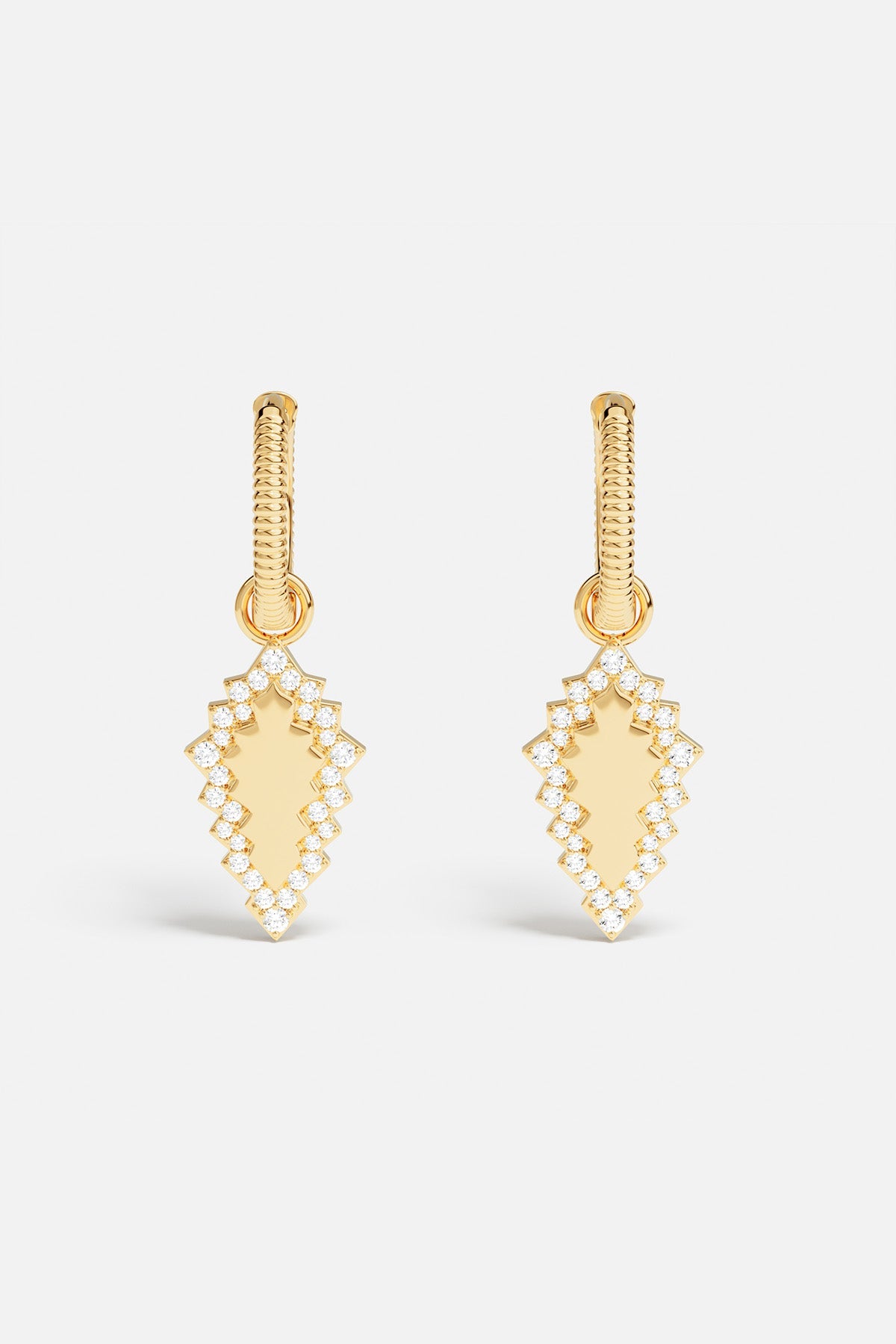 Earrings APM Monaco, yellow gold hoop earrings with pavé diamonds.