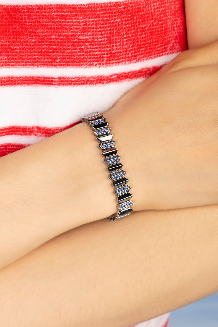 02-WB5472KBR-APM-Monaco-Up-and-Down-Bracelet