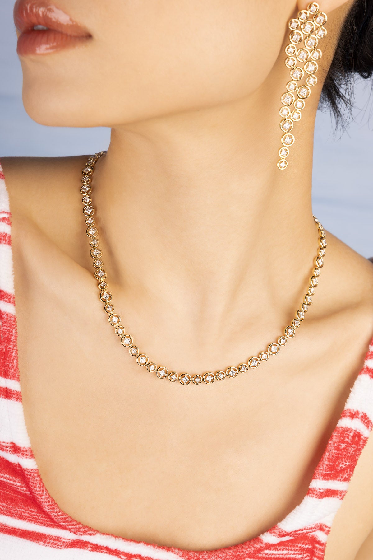 02-YC8398OX-APM-Monaco-Necklace-Worn