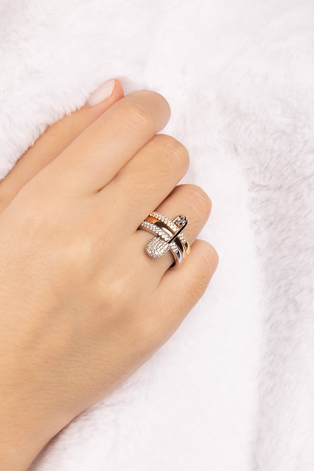 LOVE SMILE BONHEUR トリプルフープ セーフティーピン リング | APM Monaco