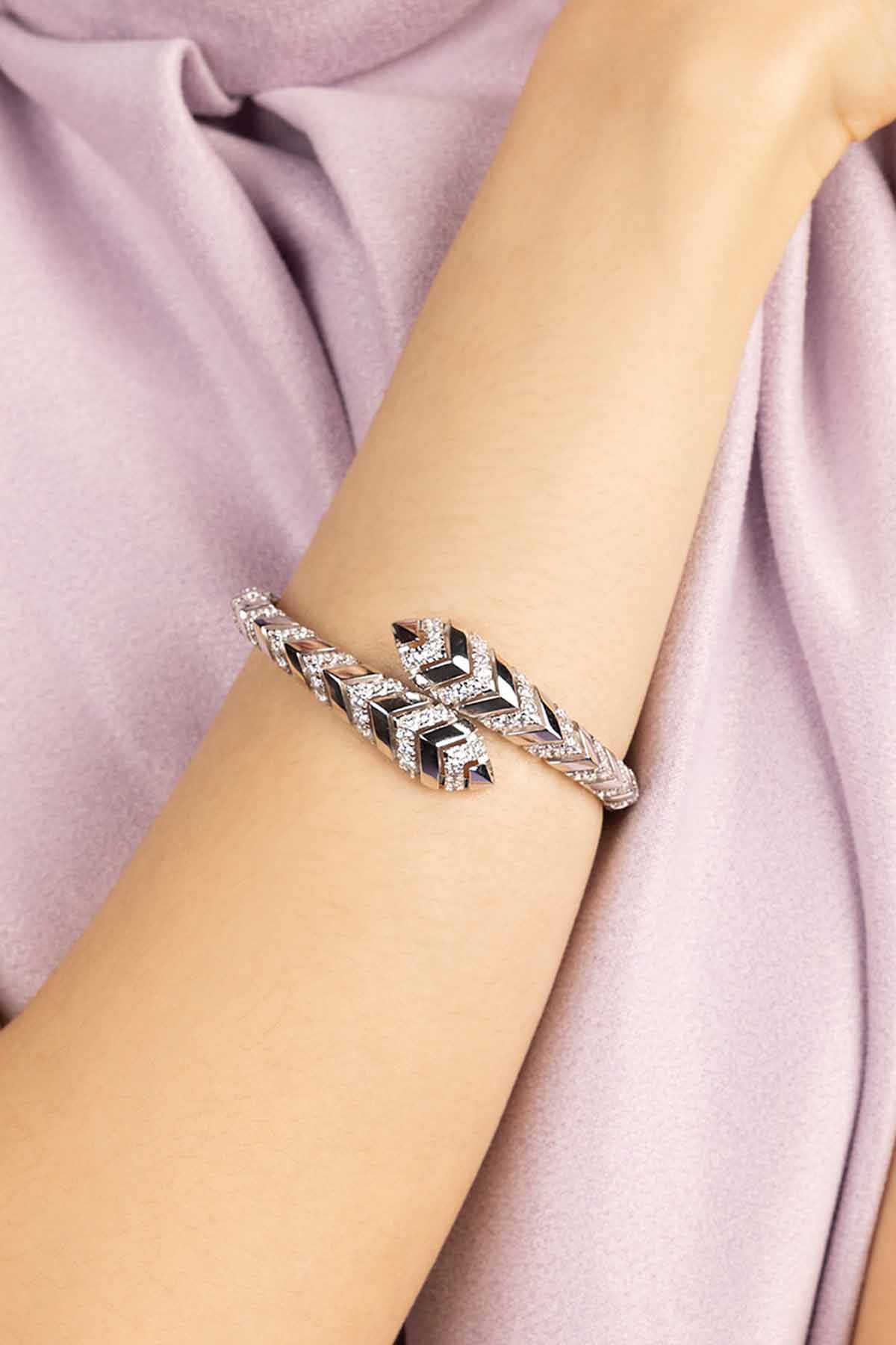 apm Monaco スネークモチーフ ピアス Snake jewelry | APM Monaco