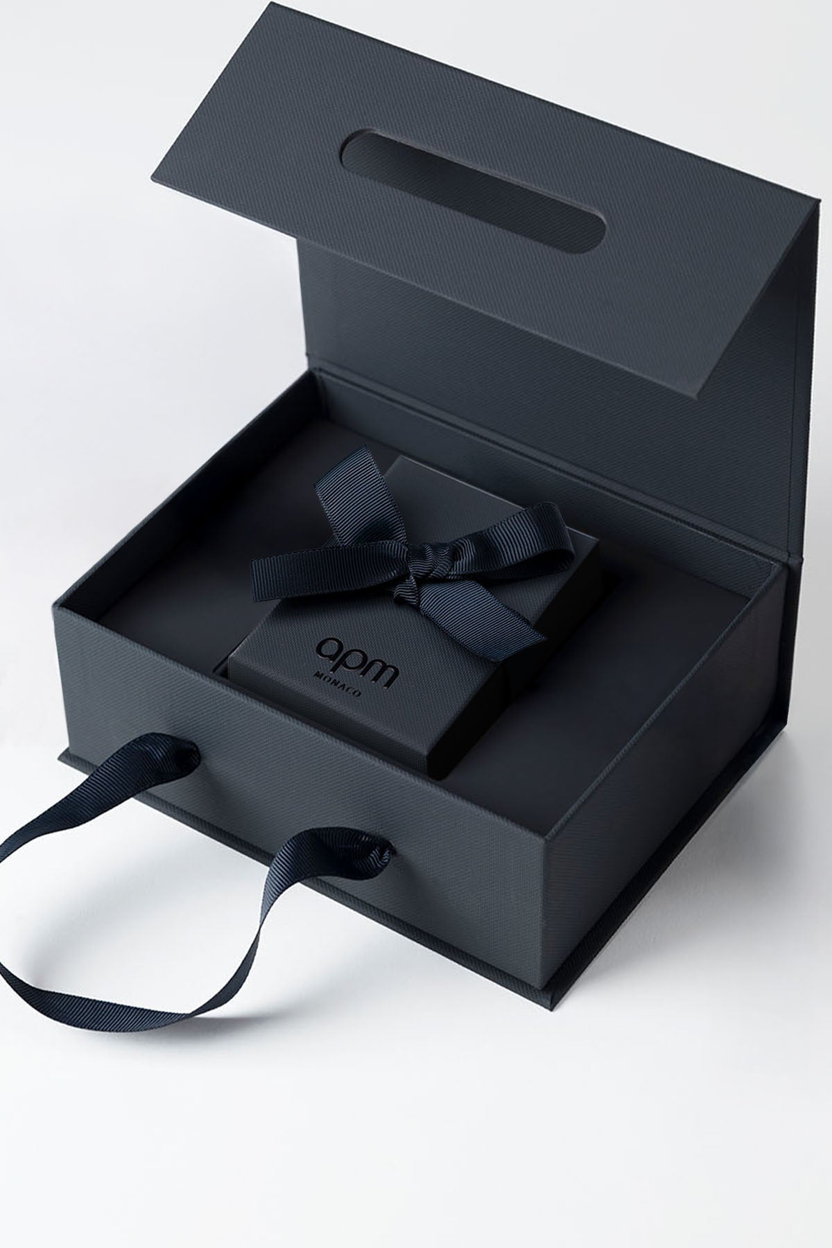 ピンクマザーオブパール ハート スタッドピアス | APM Monaco