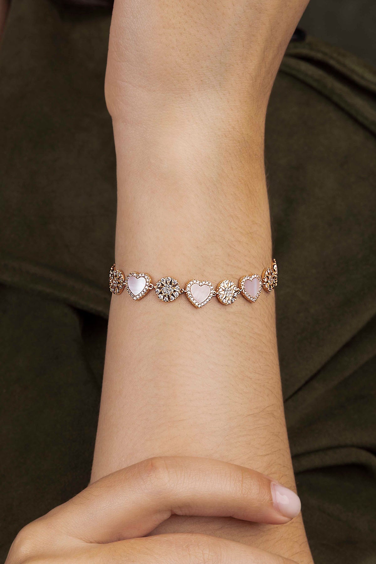 ピンクマザーオブパール ハート＆ドット 調節可能ネックレス | APM Monaco