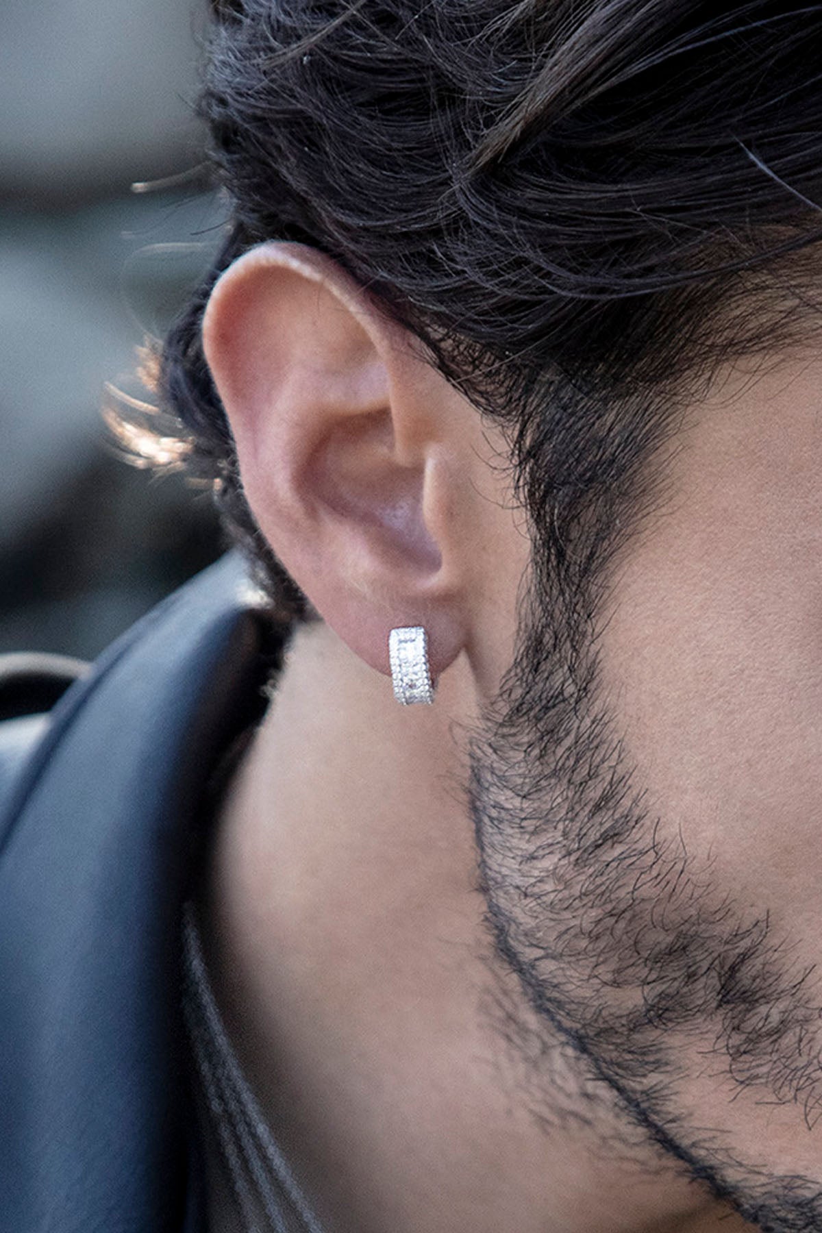 Earrings APM Monaco, white gold hoop with a simple, classic design.